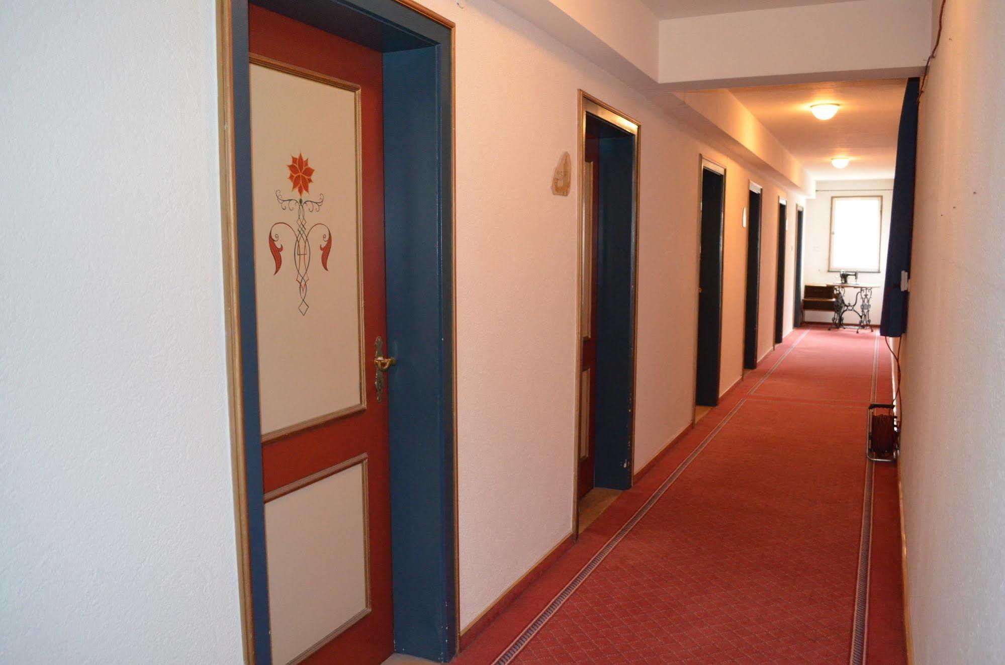 Hotel Waldhorn Weingarten  Exteriér fotografie